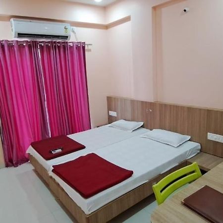 Hotel Aaditya Palace Bhusawal Luaran gambar