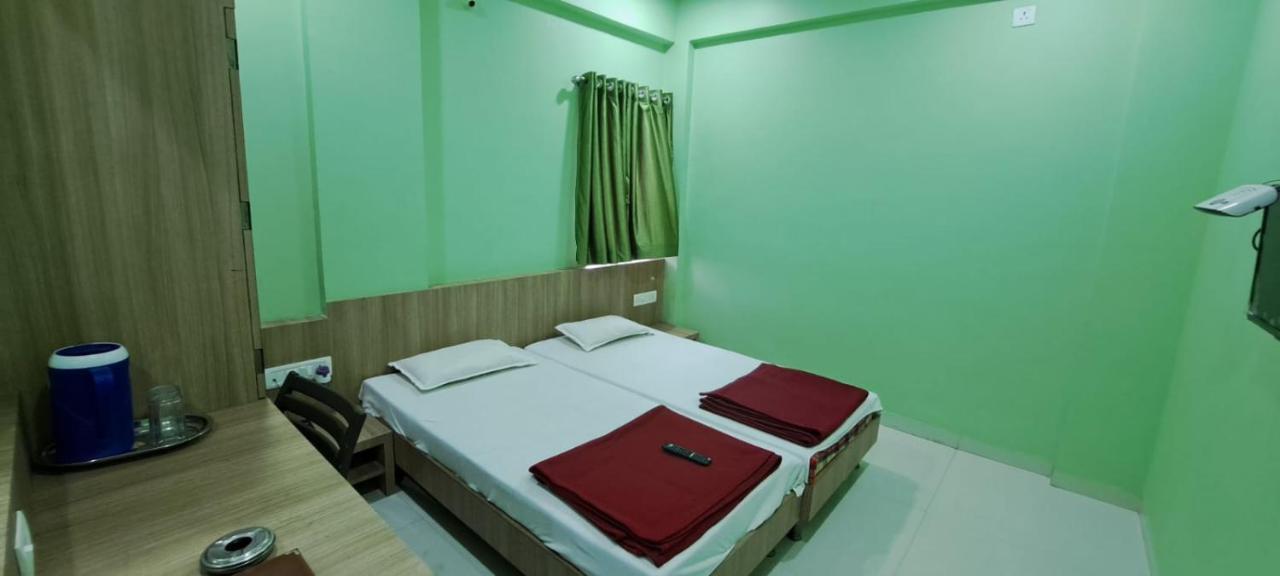 Hotel Aaditya Palace Bhusawal Luaran gambar