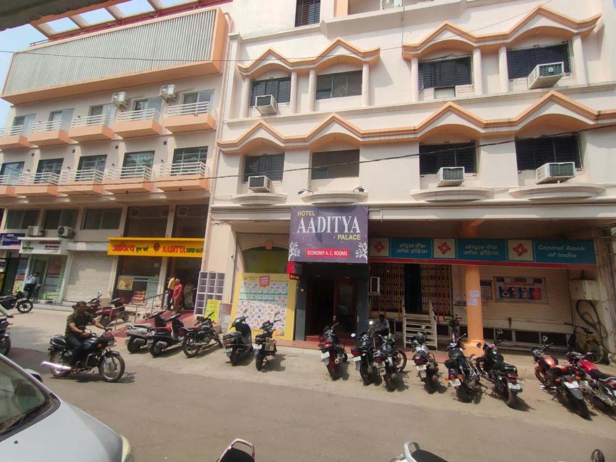 Hotel Aaditya Palace Bhusawal Luaran gambar