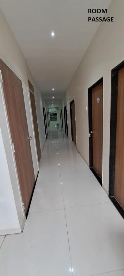 Hotel Aaditya Palace Bhusawal Luaran gambar